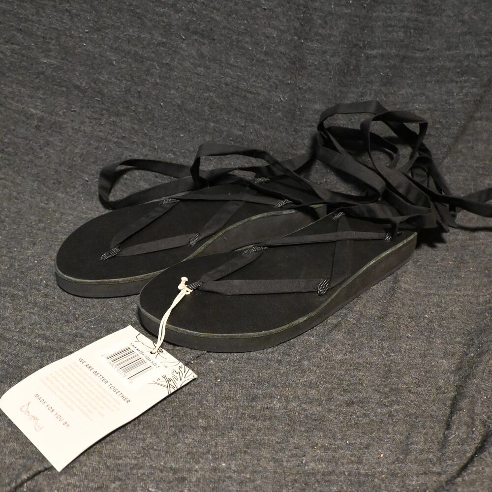 NEW Sseko Designs Women's 5 Black Ribbon Sandals NWT